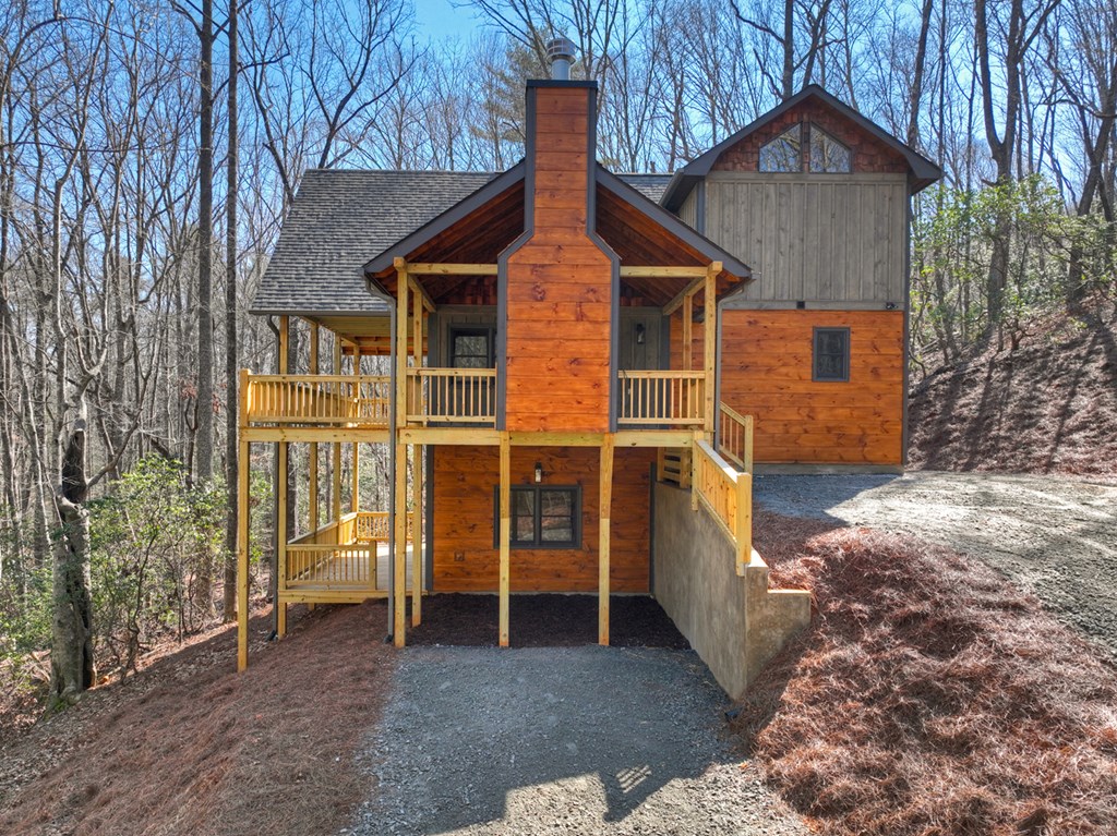 434051 Blue Ridge Active