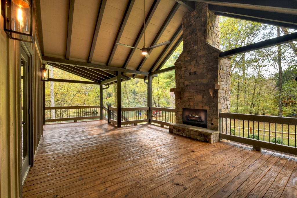 434053 Mineral Bluff Active