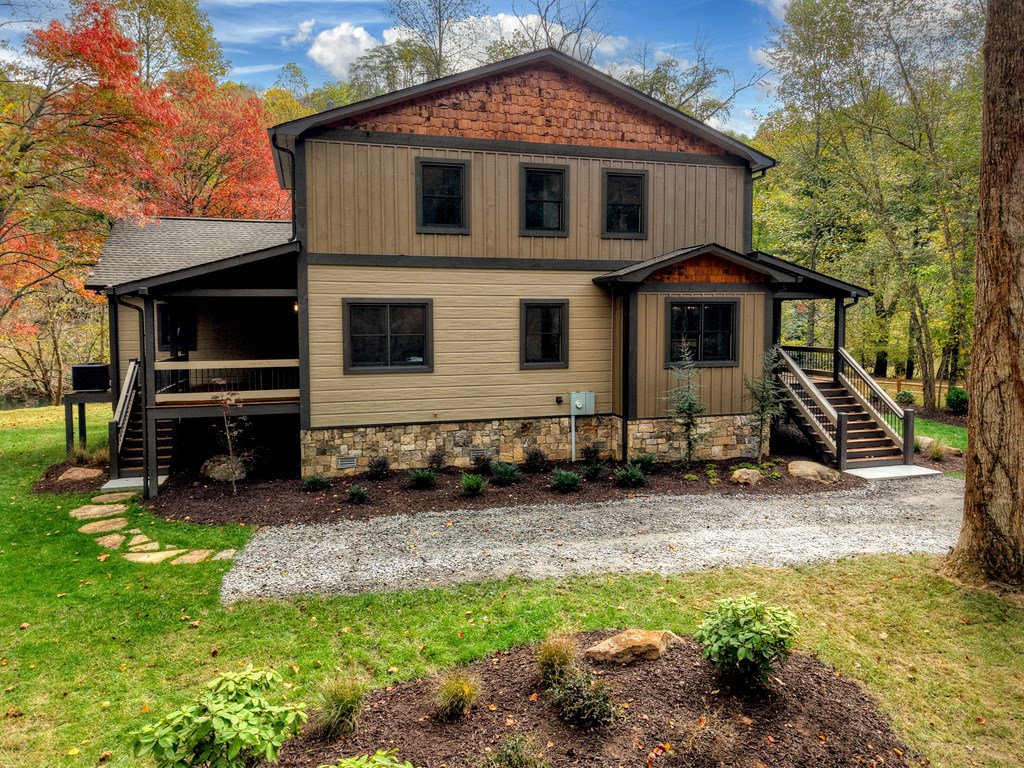 434053 Mineral Bluff Active