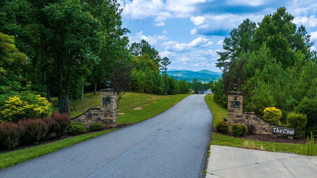 434056 Blairsville
 Land