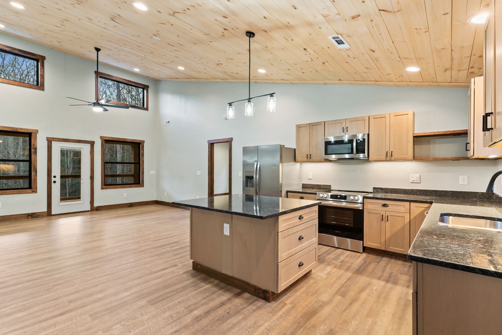 434073 Mineral Bluff Active