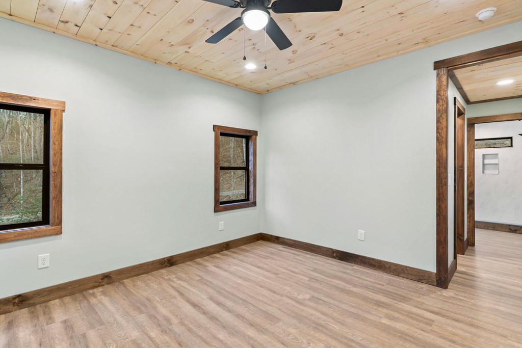 434073 Mineral Bluff Active