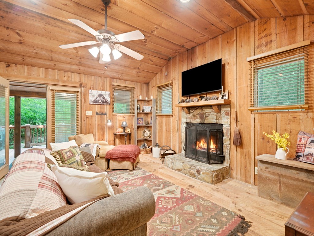 434088 Blue Ridge Active