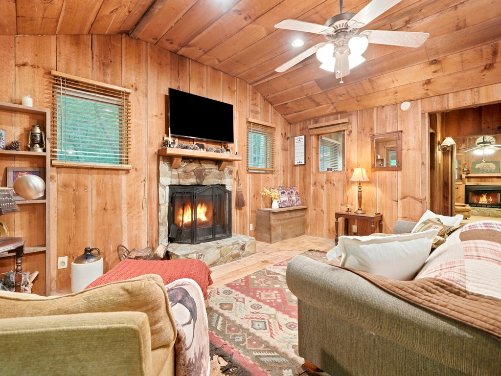 434088 Blue Ridge Active