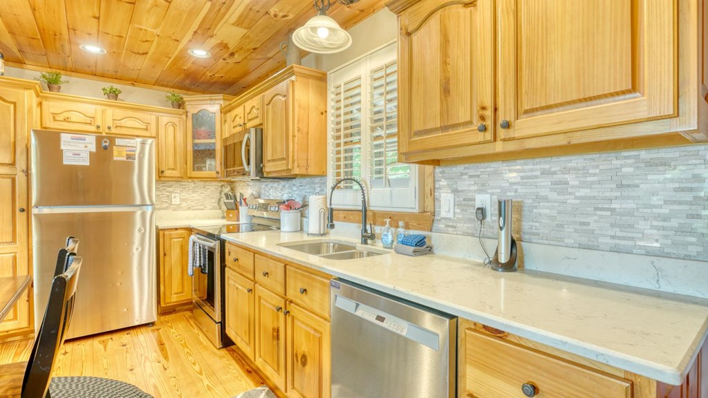 434090 Ellijay Pending