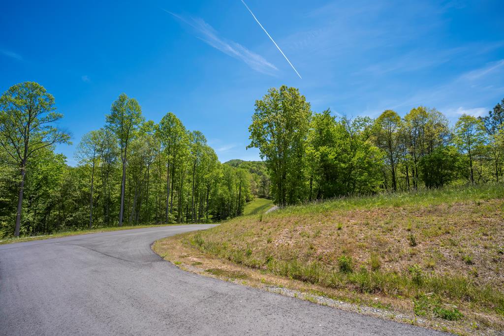 434184  Land