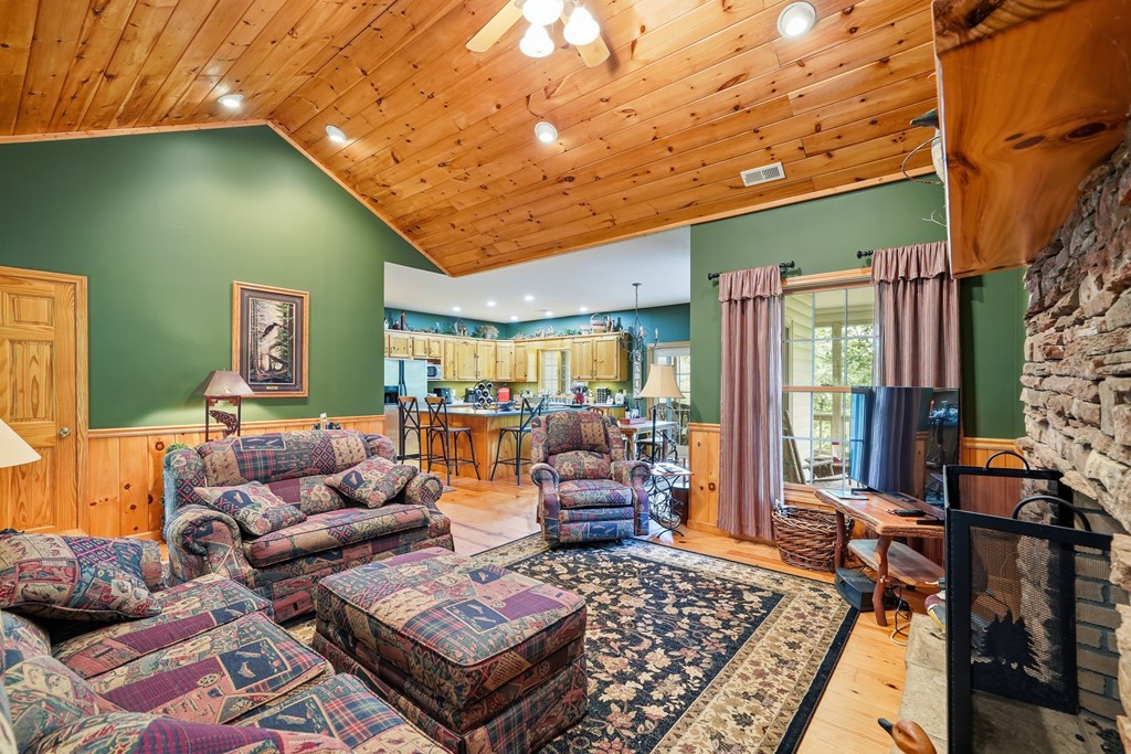 434188 Hiawassee Active