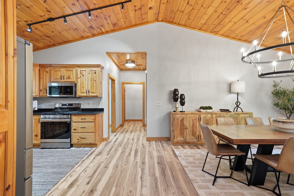 434203 Ellijay Active