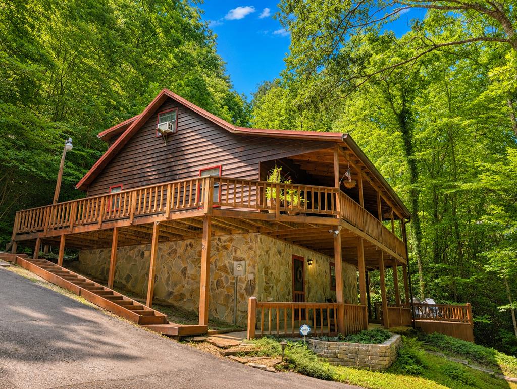 434211 Mineral Bluff Pending