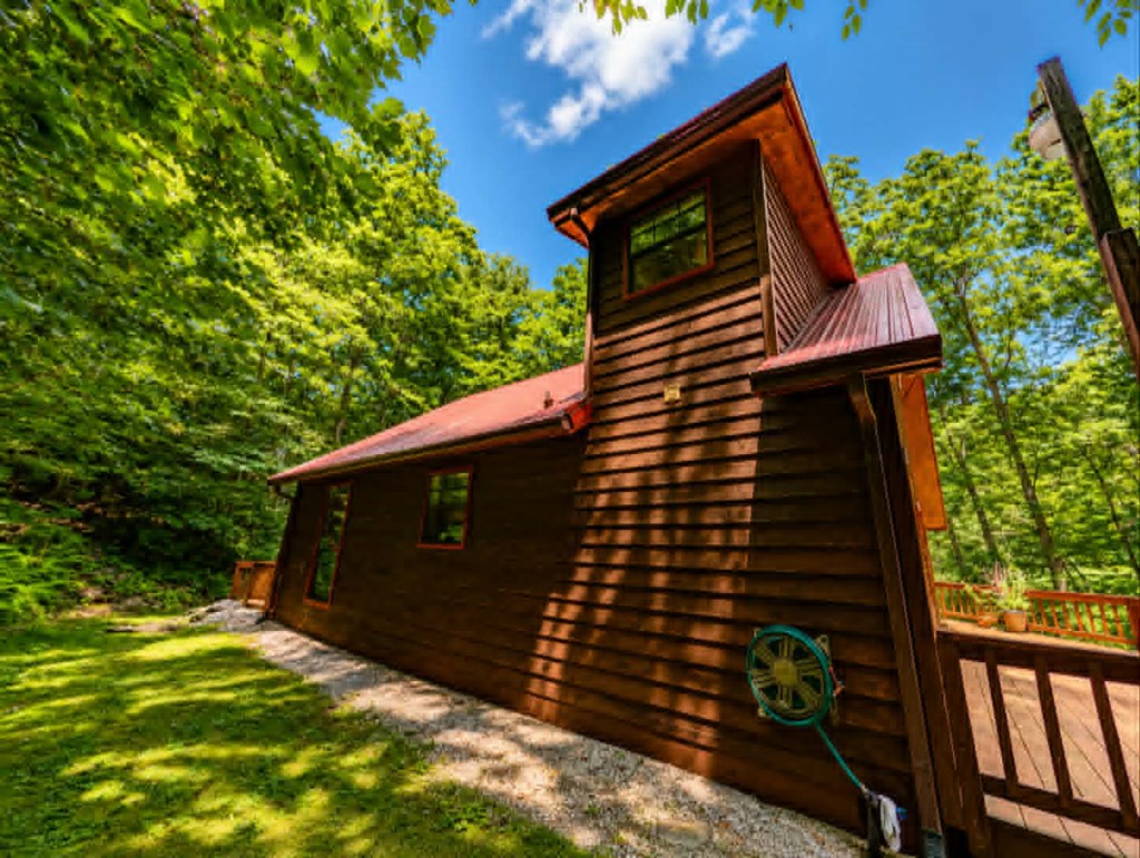 434211 Mineral Bluff Pending