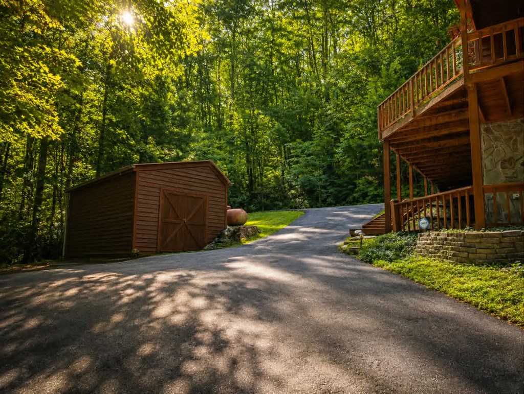 434211 Mineral Bluff Pending