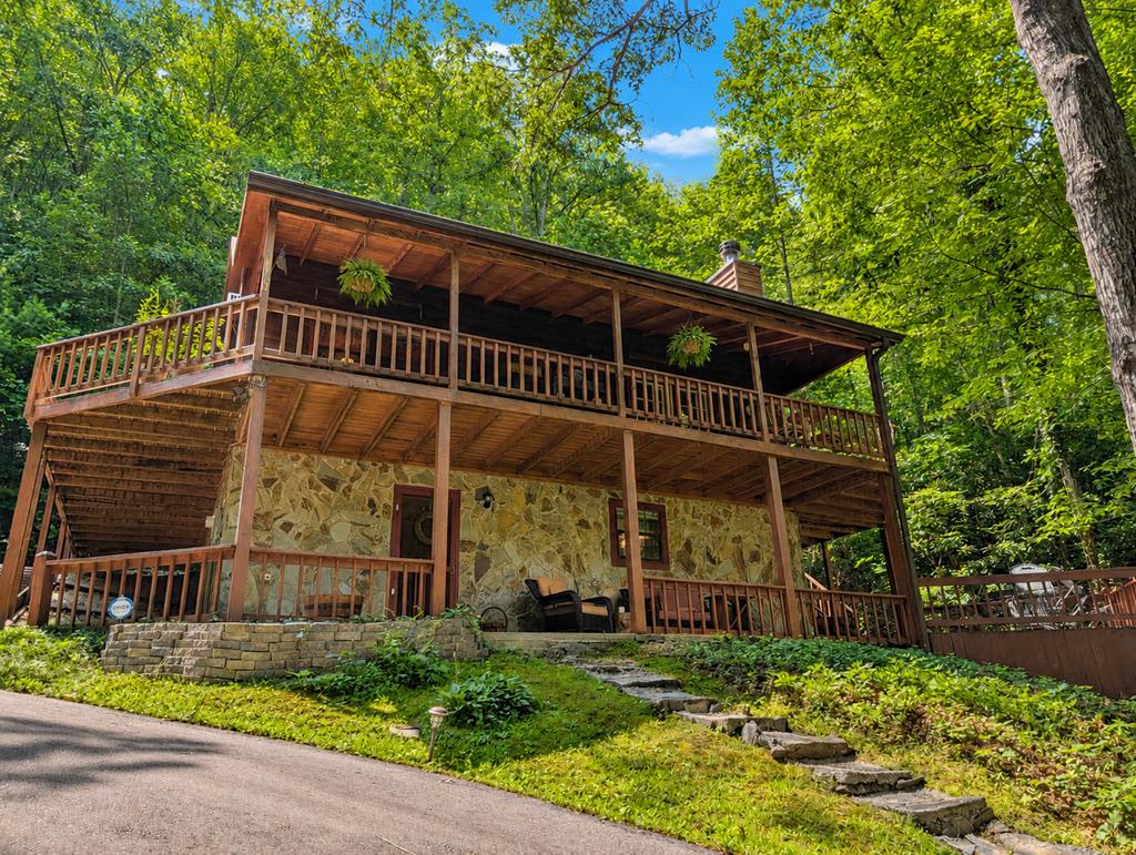 434211 Mineral Bluff Pending