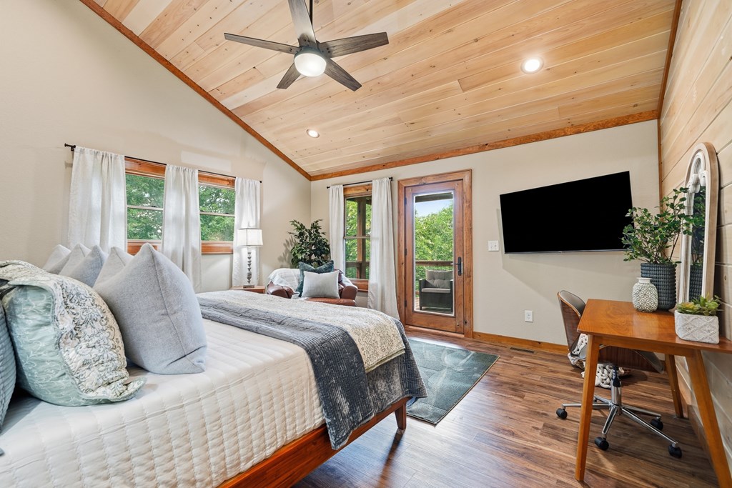 434295 Mineral Bluff Active