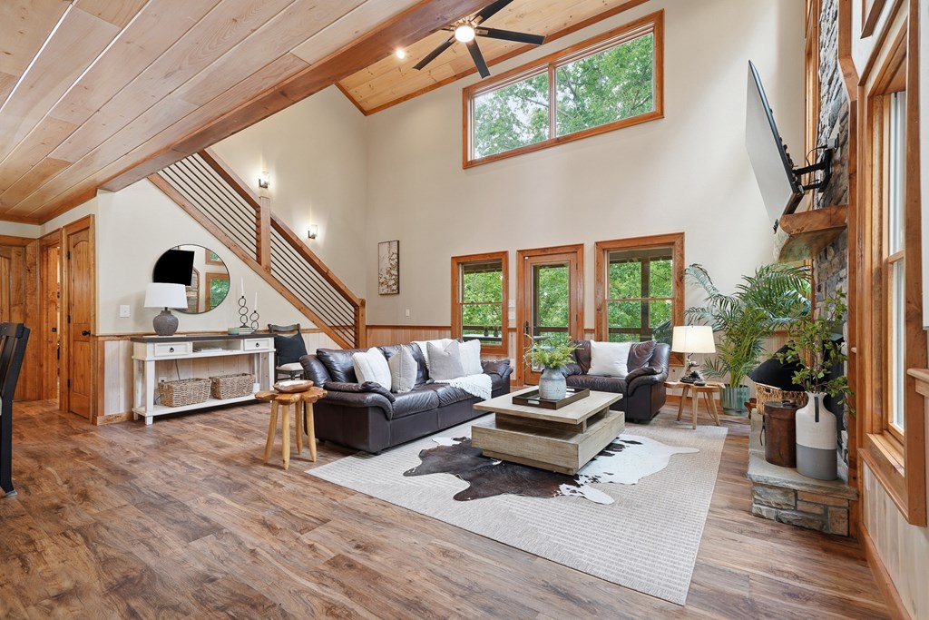 434295 Mineral Bluff Active