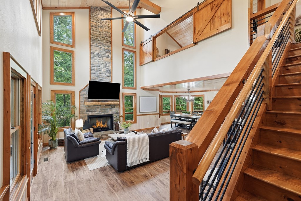 434295 Mineral Bluff Active