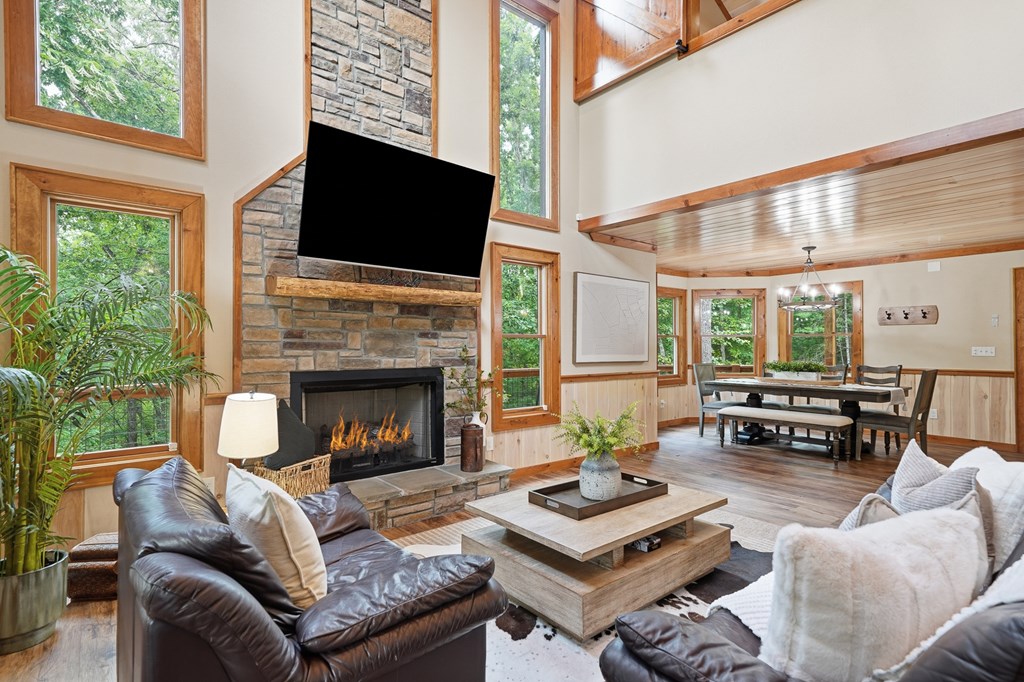 434295 Mineral Bluff Active