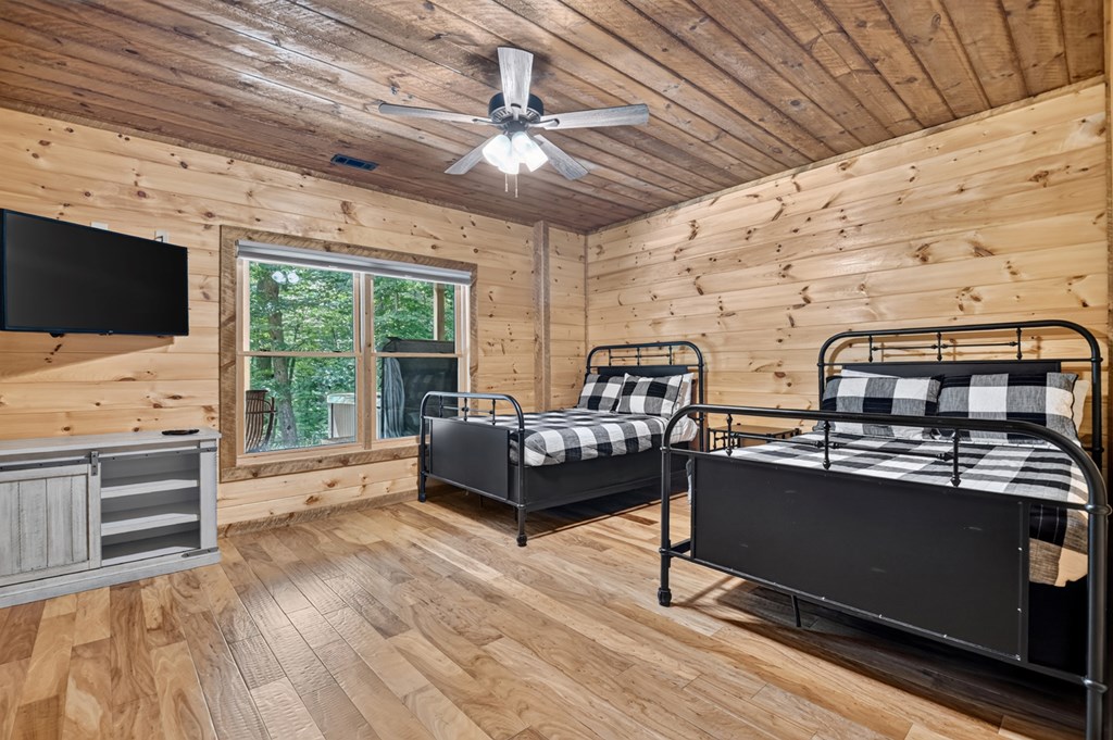 434313 Mineral Bluff Active