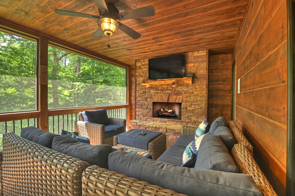 434313 Mineral Bluff Active