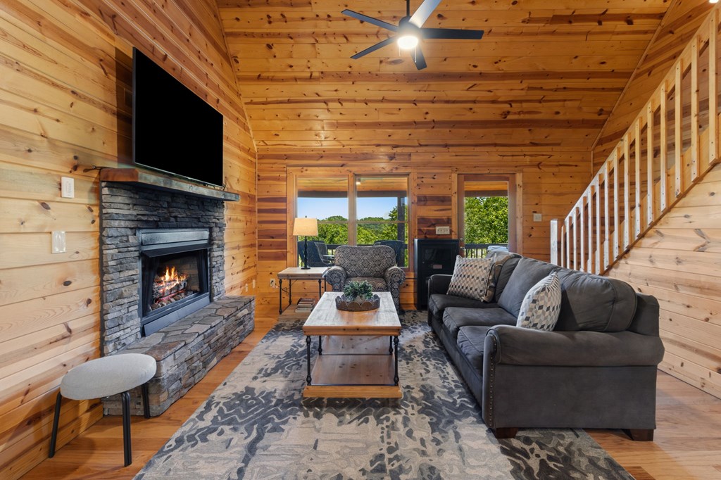 434316 Blue Ridge Active