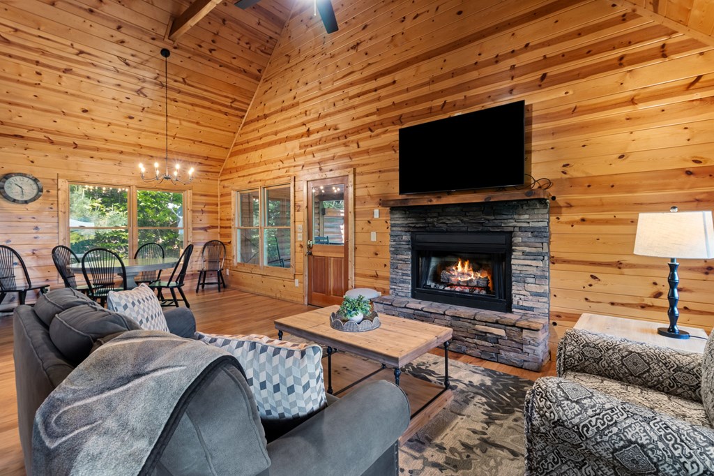 434316 Blue Ridge Active