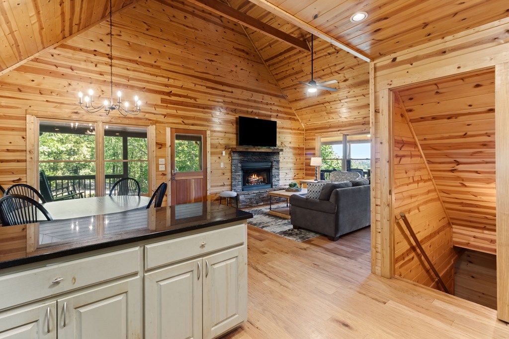 434316 Blue Ridge Active