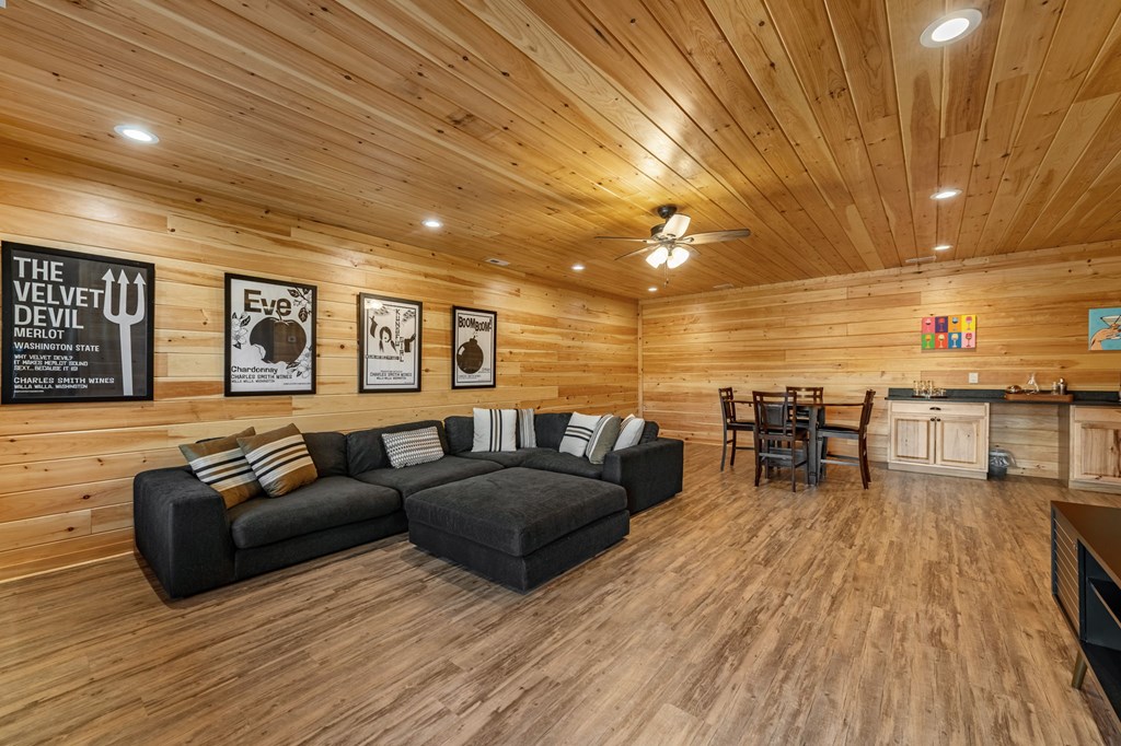 434318 Mineral Bluff Active