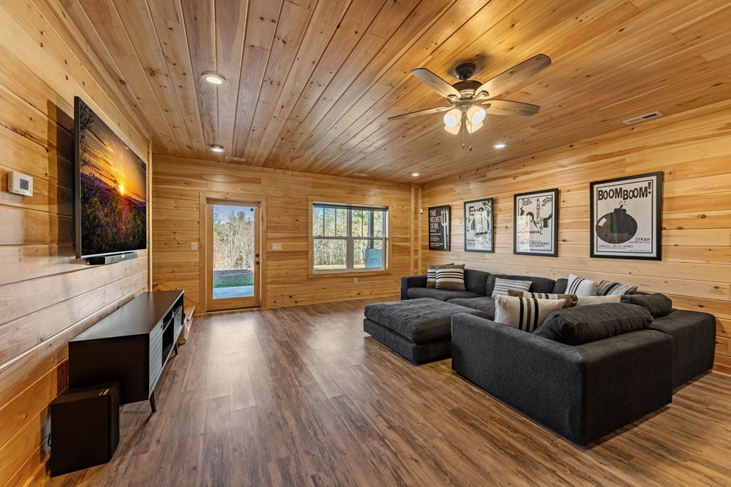 434318 Mineral Bluff Active