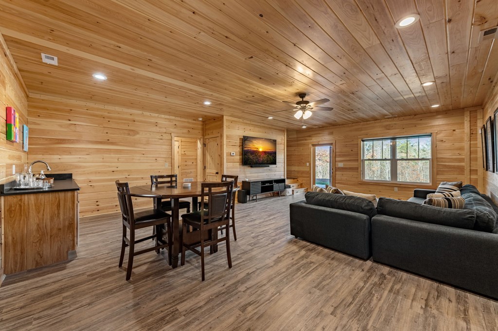434318 Mineral Bluff Active