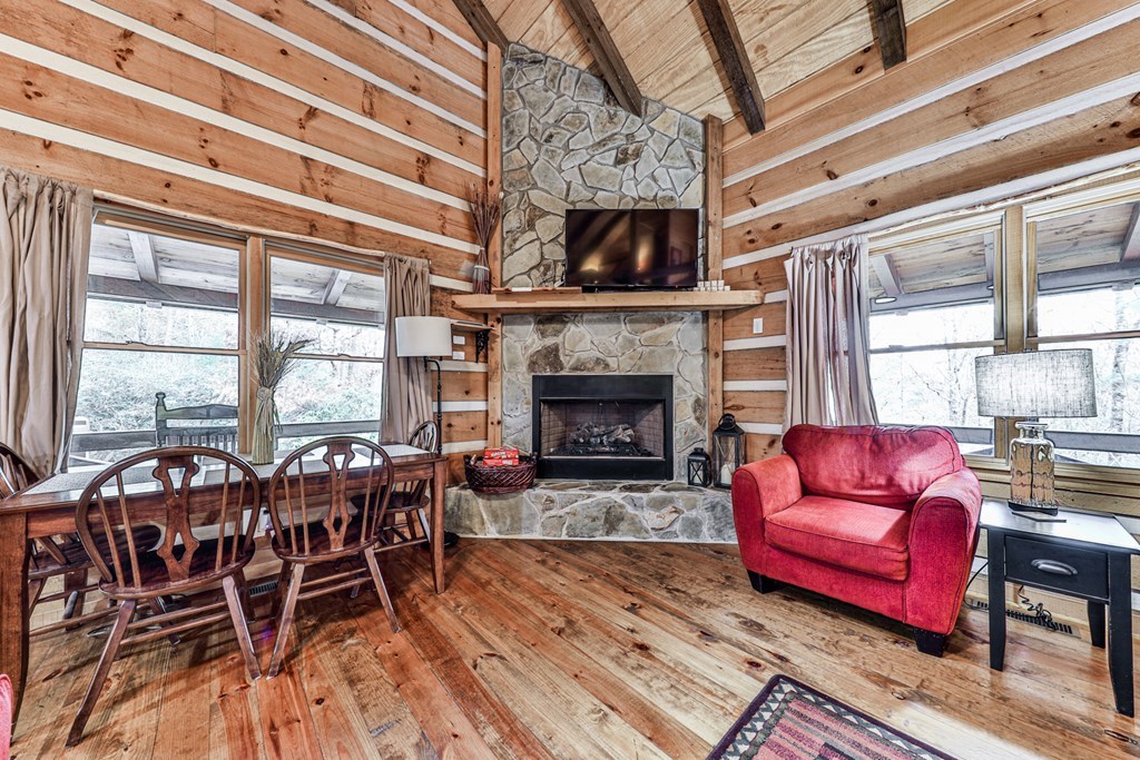 434352 Blue Ridge Active