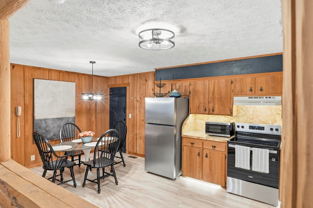 434356 Morganton Active