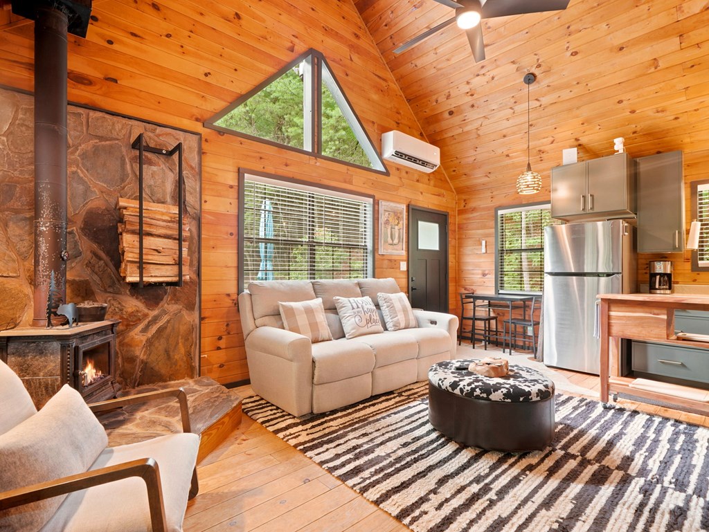 434377 Mineral Bluff Active
