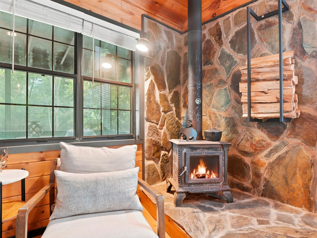 434377 Mineral Bluff Active