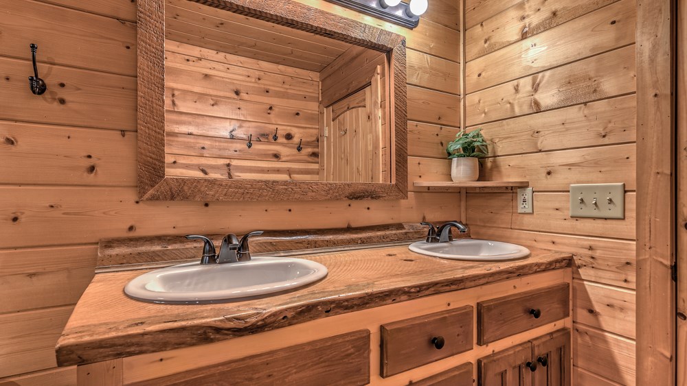 434388 Blue Ridge Active