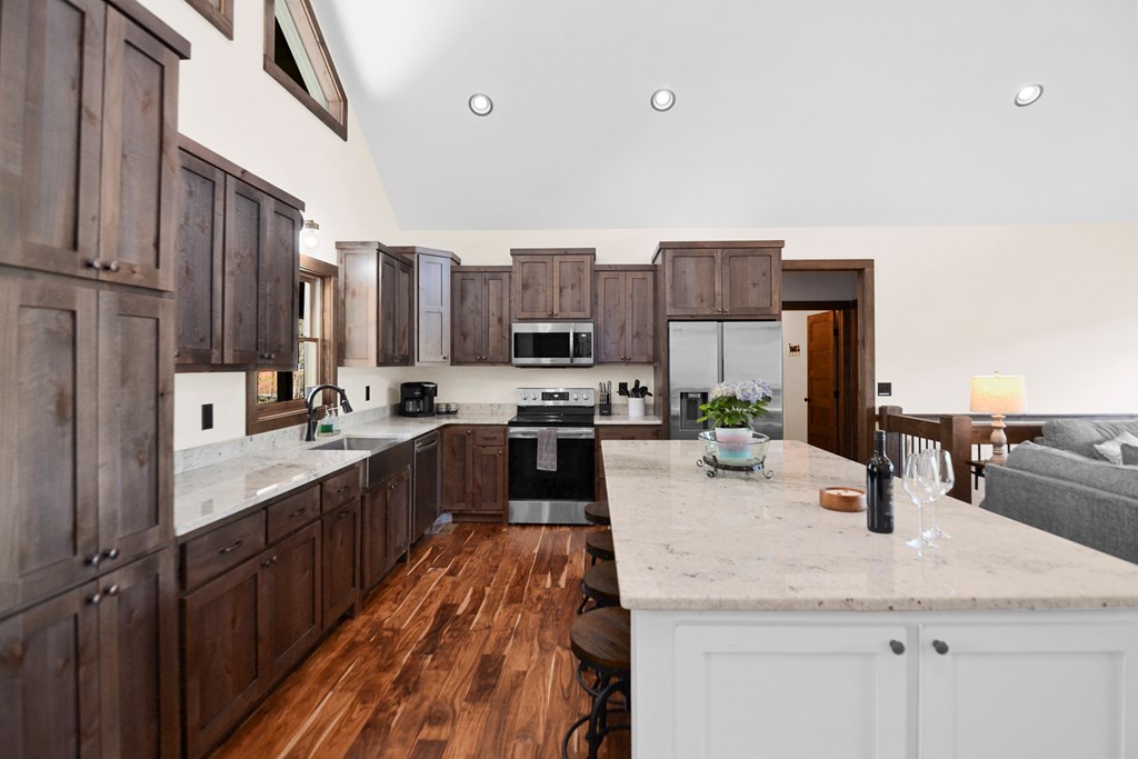 434389 Ellijay Active