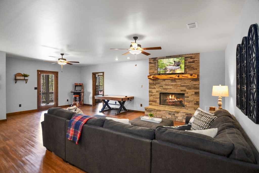 434389 Ellijay Active