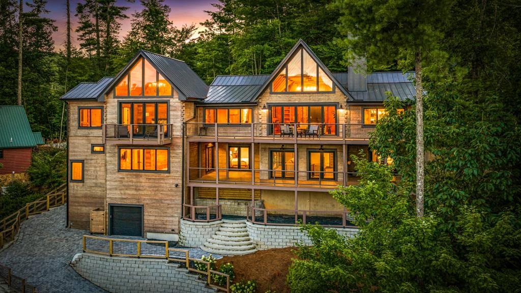 434449 Blue Ridge Active