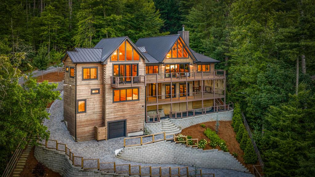 434449 Blue Ridge Active