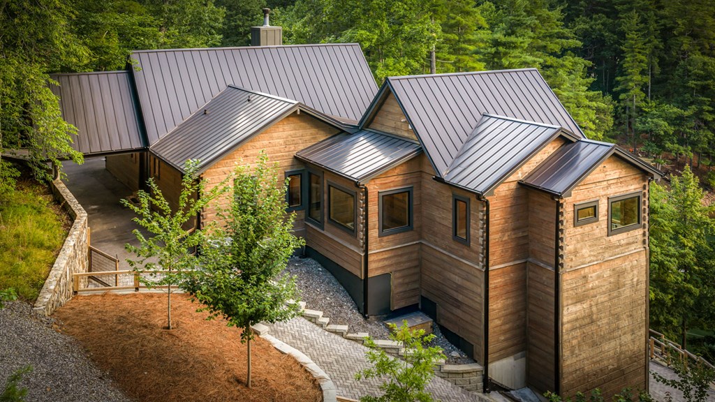 434449 Blue Ridge Active