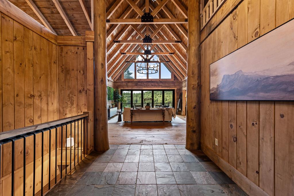 434449 Blue Ridge Active