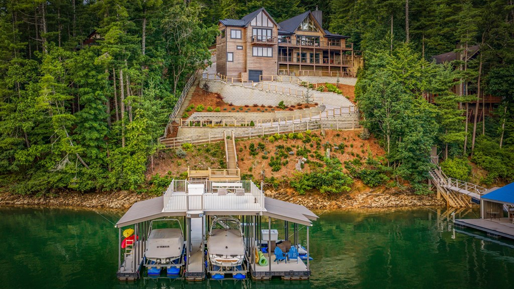 434449 Blue Ridge Active
