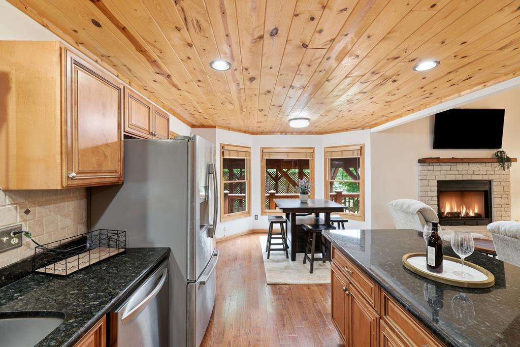 434462 Blue Ridge Active