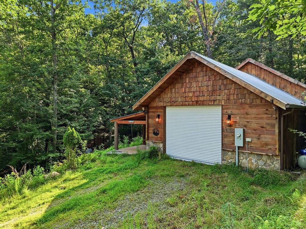 434467 Blue Ridge Active