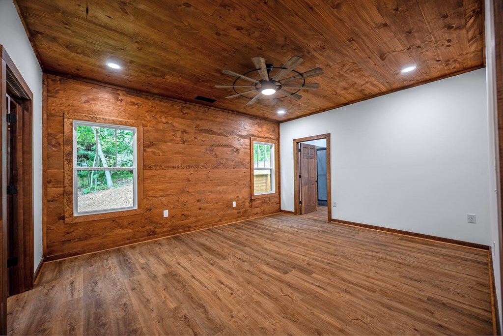 434473 Blue Ridge Active