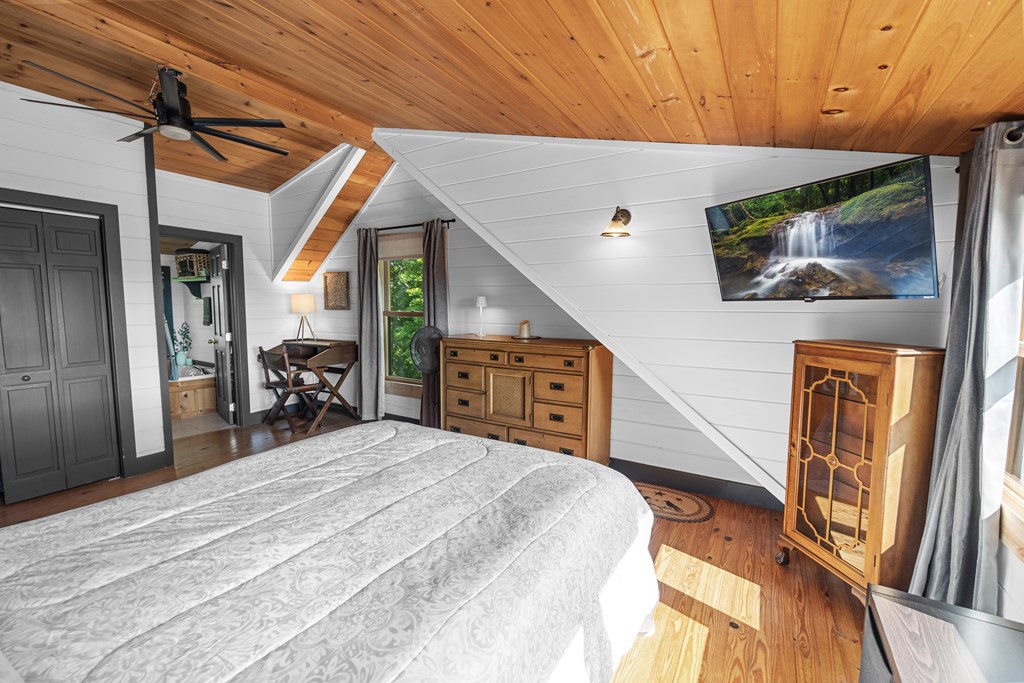 434537 Blue Ridge Active