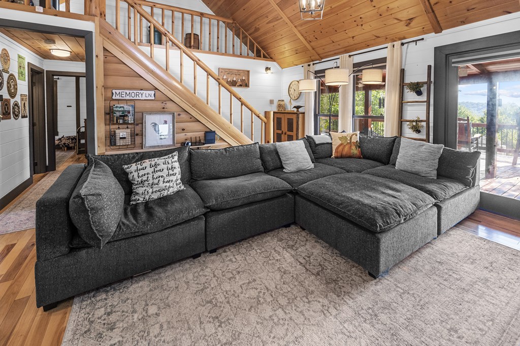 434537 Blue Ridge Active