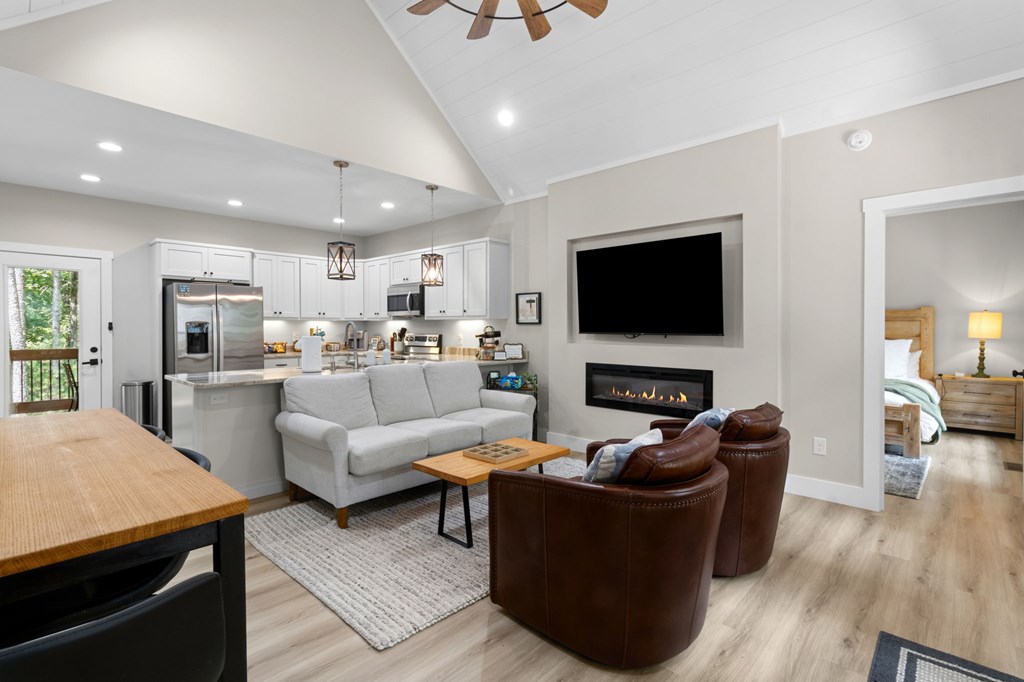 434539 Ellijay Active