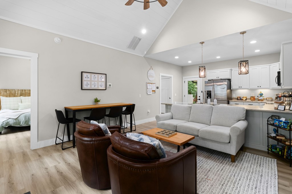 434539 Ellijay Active