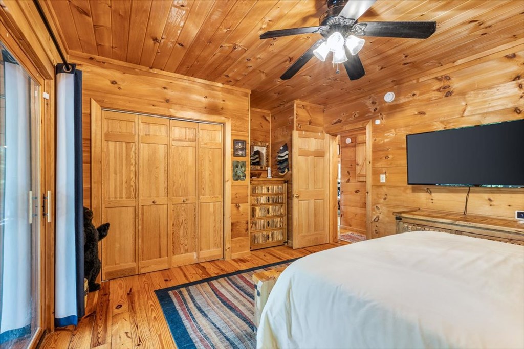 434559 Hayesville Active