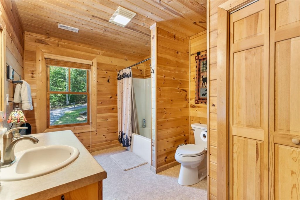 434559 Hayesville Active