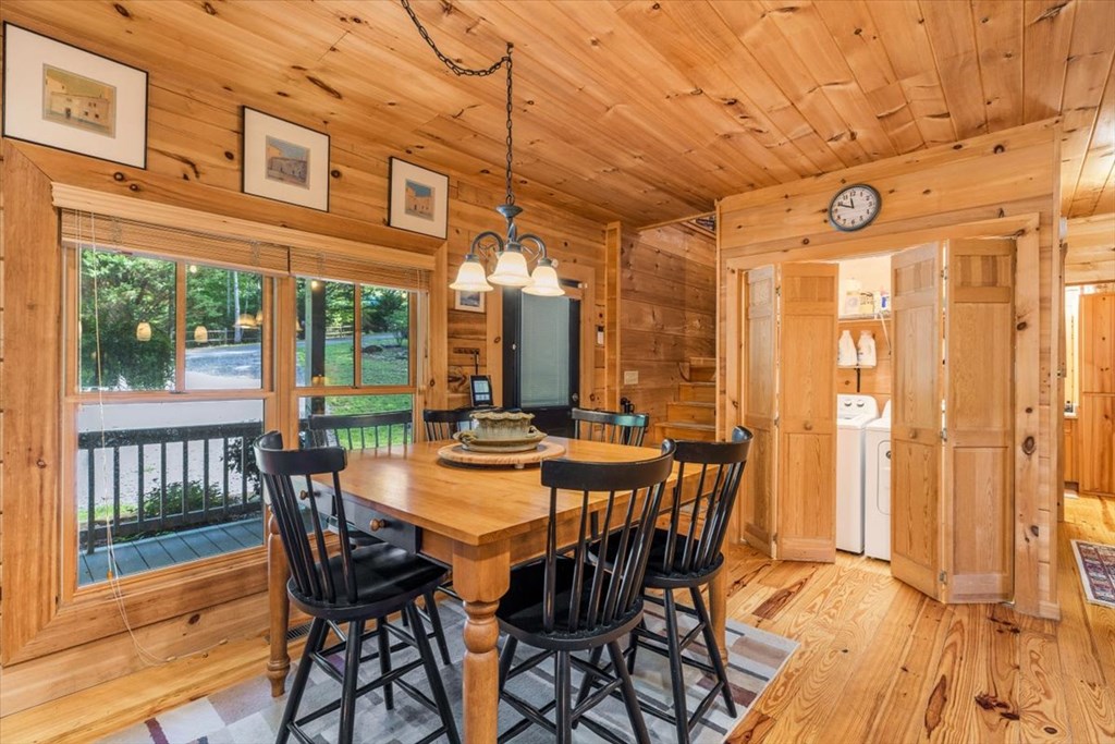 434559 Hayesville Active